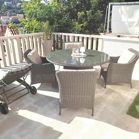 Bracki Cvijet Sutivan