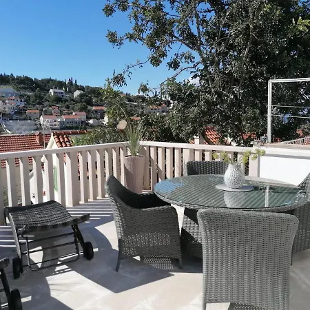 Apartman Braćki Cvijet Sutivan