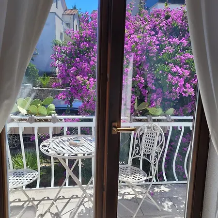 Braćki Cvijet Apartman Sutivan